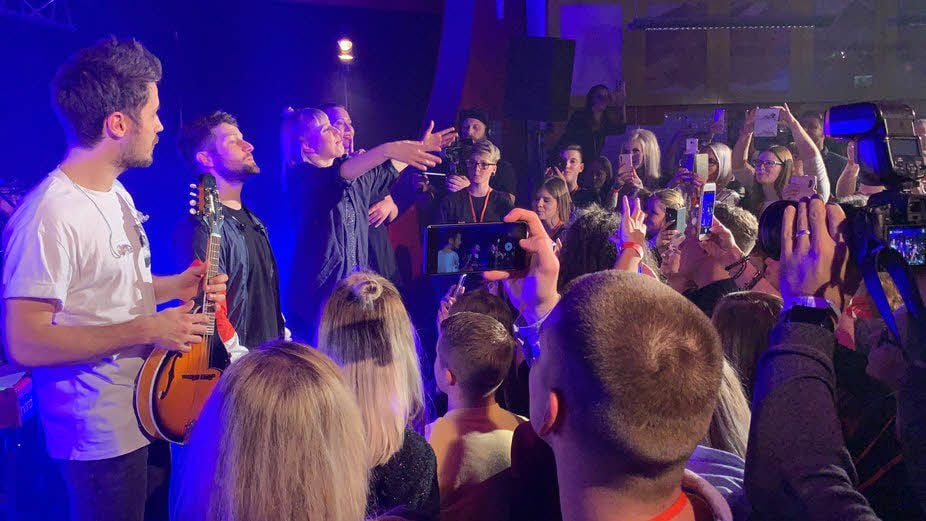 Wenn Sie das Bild mit der Smartphone-App „MZ Virtuell“ scannen, bekommen Sie einen Konzert-Einblick.