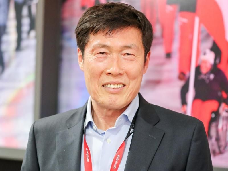 Sieht das DFB-Team als Topfavorit auf den WM-Titel 2018: Ex-Bundesliga-Profi Bum-Kun Cha. Foto: Jan Woitas