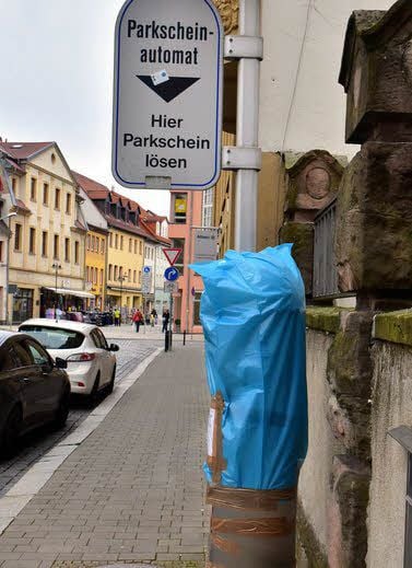 Der in der Nacht zum Montag zerstörte Parkscheinautomat.