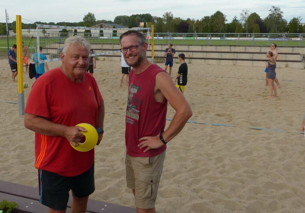 Harry Renner (links) ist mit seinem Trainerpartner Stefan Gragert unterwegs.