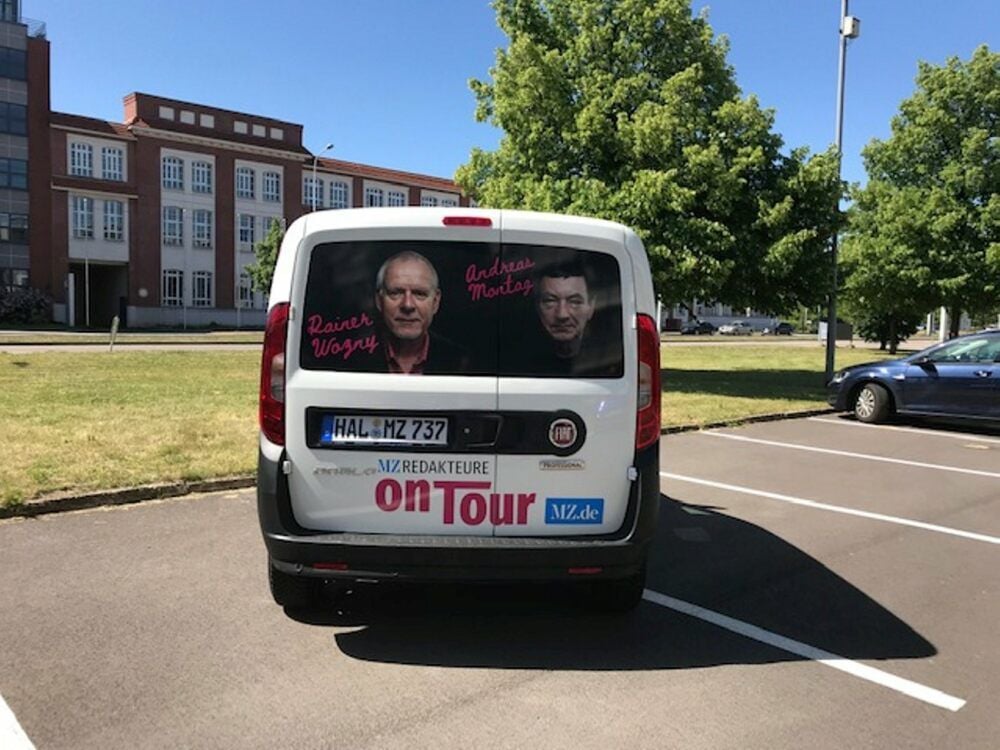 Die MZ-Redakteure Rainer Wozny und Andreas Montag gehen auf Lesereise. Am Montag starten sie in Halle.