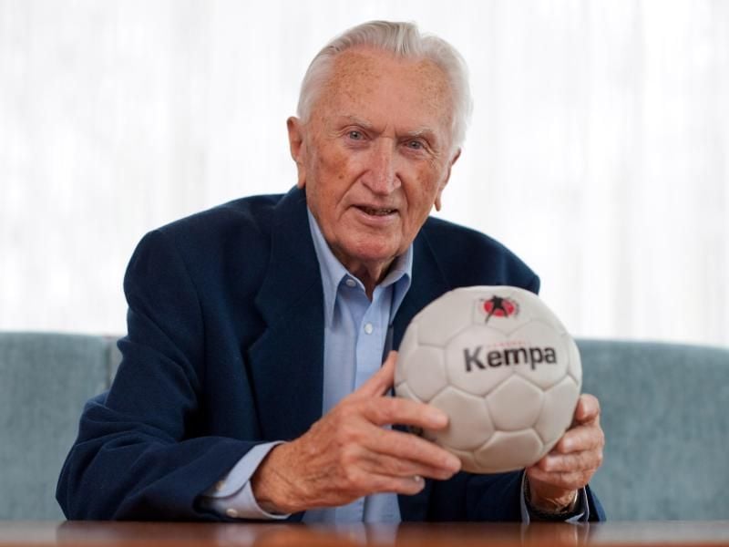 Handball-Legende Bernhard Kempa ist im Alter von 96 Jahren gestorben. Foto: Uwe Anspach