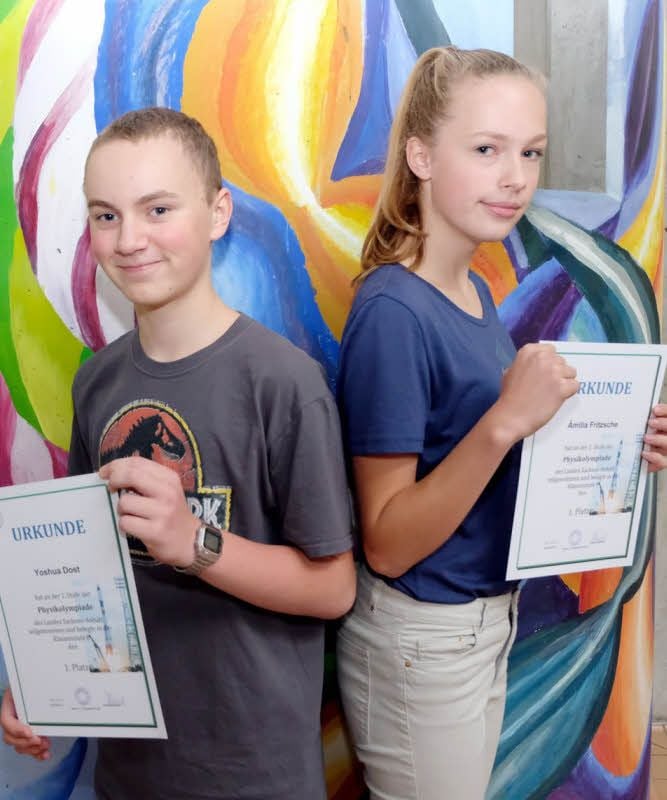 Ämilia Fritzsche und Yoshua Dost haben bei der Physikolympiade abgeräumt.