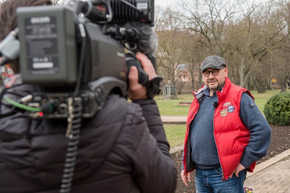 Zwei Stunden Aufnahmen, wenige Minuten dann nur bei „Sachsen-Anhalt heute“ im TV: Axel Krunig freut sich über die Werbung - auch für Bad Kösen.