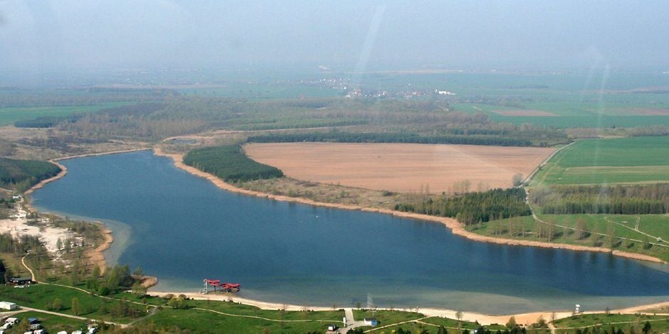 Der Konflikt um Informationsübermittlung innerhalb des Zweckverbandes „Erholungspark Mondsee“ schlägt hohe Wellen in dem Gremium.