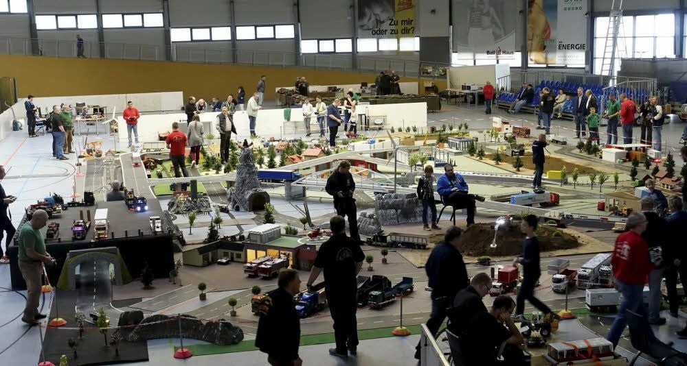 Die Arena gehört hier einmal nicht den Sportlern.