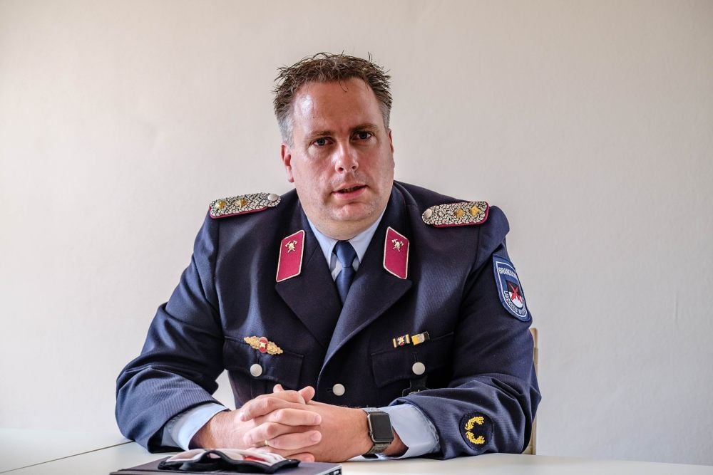 Der neue Kreisbrandmeister Peter von Geyso löst Roland Kartäuser nach dessen sechsjähriger Amtszeit ab.