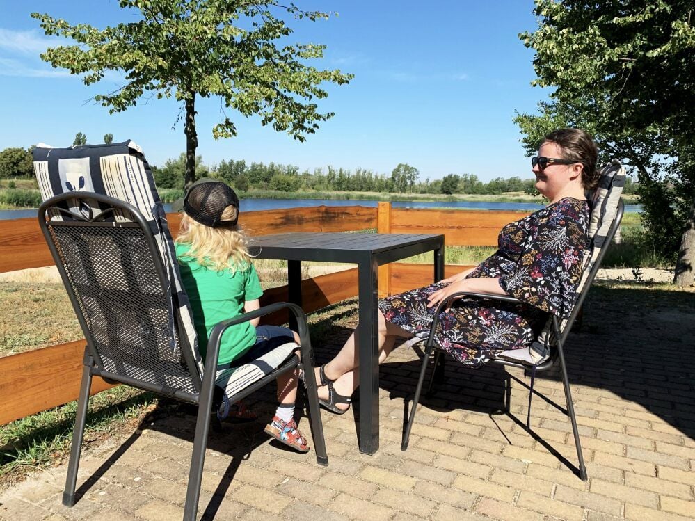 Marlen Müssiggang macht mit ihrem Sohn Ferien auf dem Campingplatz in Prettin. Die Ruhe gefällt ihr sehr.