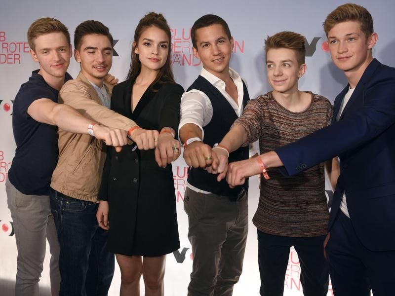 Start der letzten Staffel: Timur Bartels (l-r), Ivo Kortlang, Luise Befort, Tim Oliver Schultz, Nick Julius Schuck und Damian Hardung. Foto: Henning Kaiser