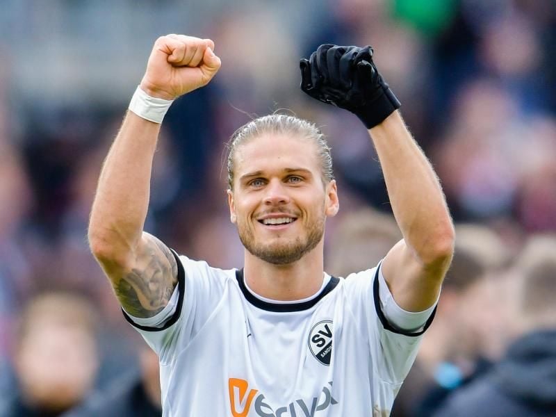 Hat nach dem Hype durch die WM in Russland wieder Bodenhaftung gewonnen: Der Isländer Rurik Gislason. Foto: Uwe Anspach