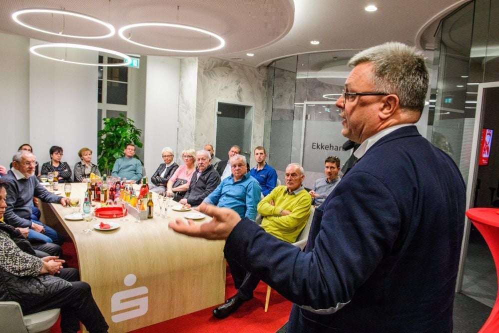 Auf Einladung des Vereins Naumburger Geschäftsleute und Unternehmer steht Oberbürgermeister Bernward Küper Rede und Antwort.