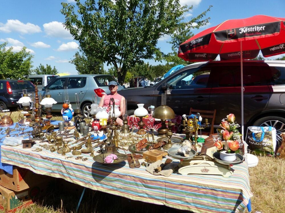 Bei Andreas Wolski aus Zerbst und den vielen anderen Händlern kann man sich alle Dinge ganz in Ruhe ansehen.