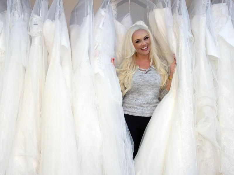 Daniela Katzenberger hängt nicht an ihrem Brautkleid. Foto: Henning Kaiser