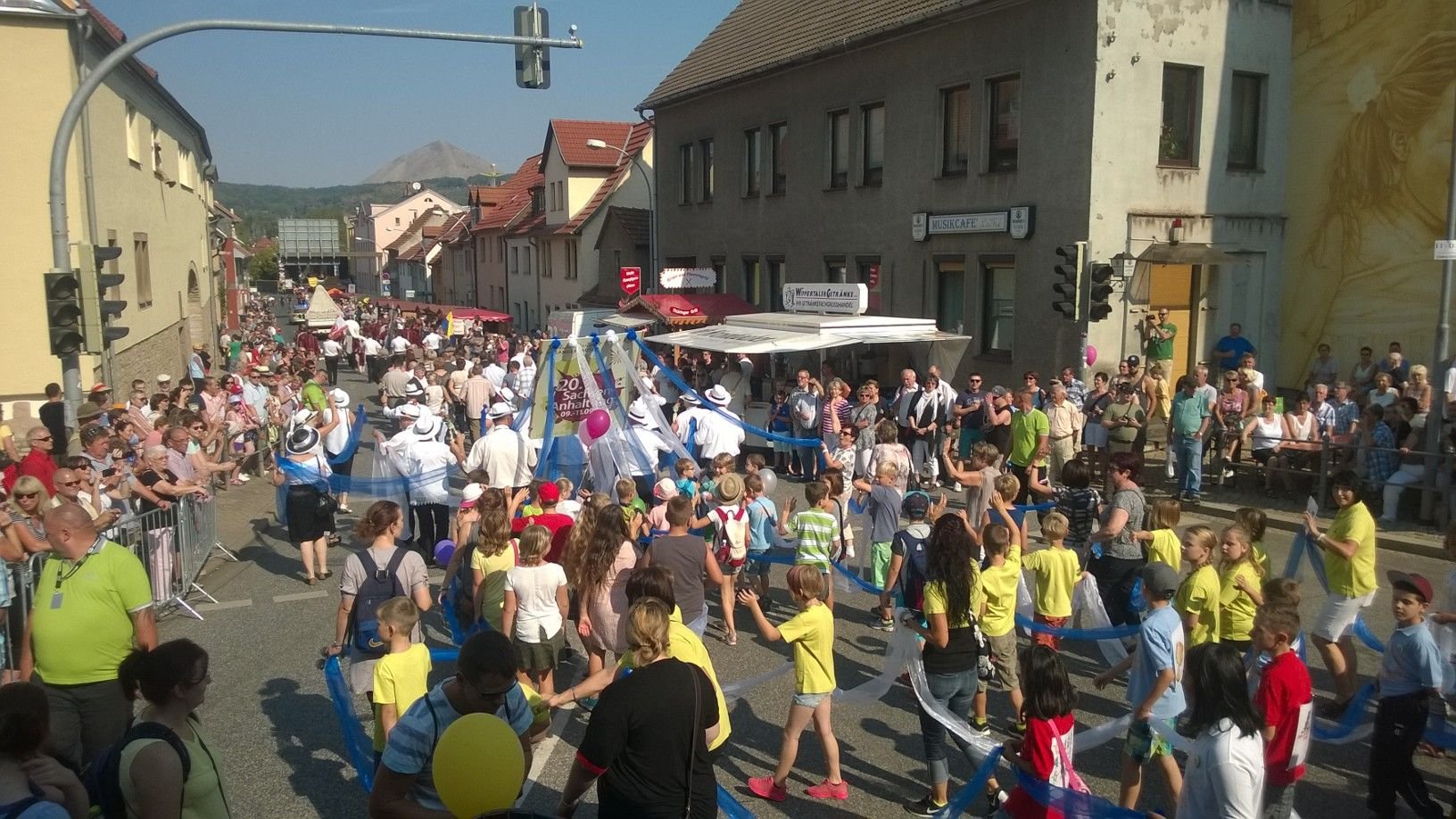 Umzug durch die Innenstadt von Sangerhausen