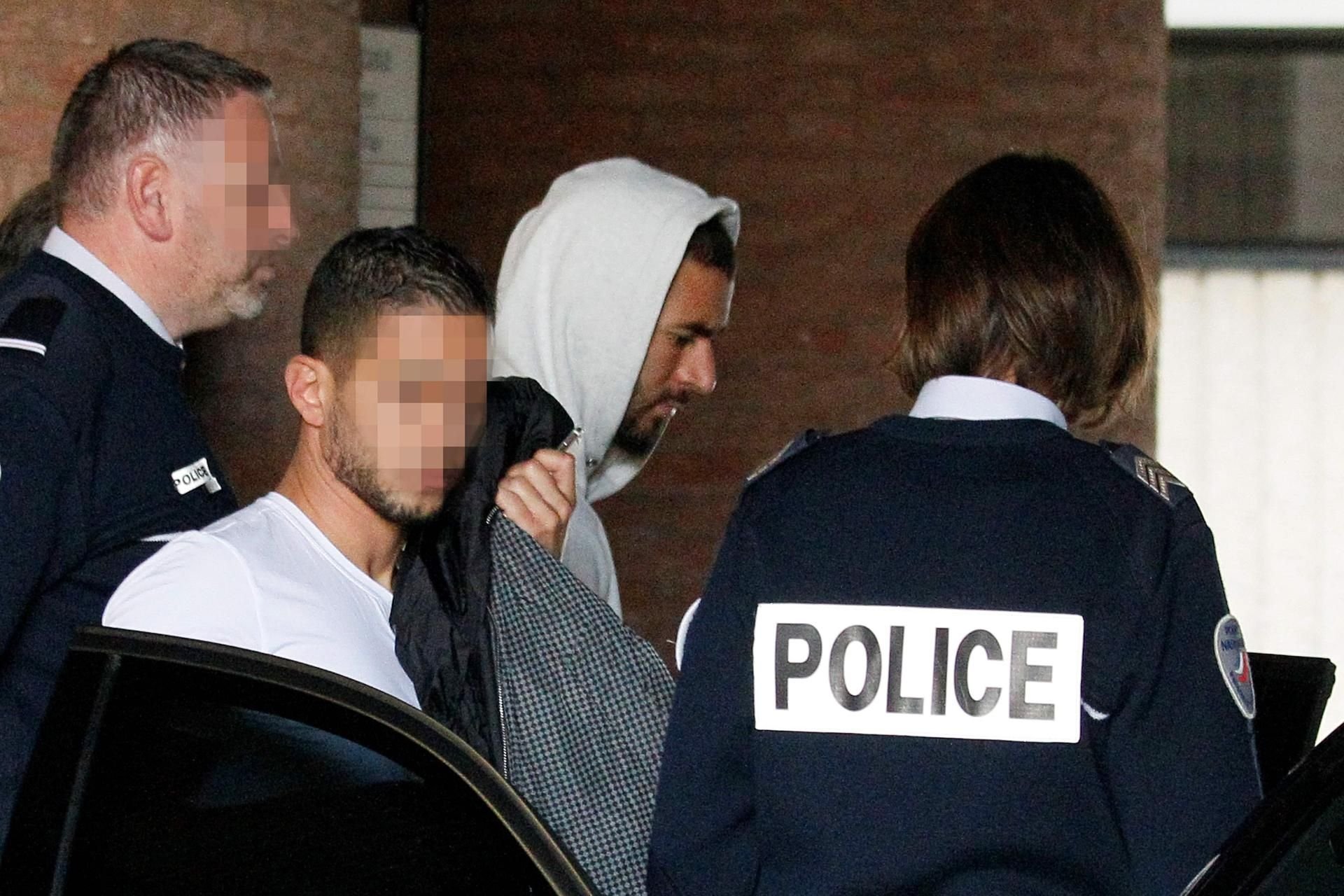 Wurde im November 2015 von der Polizei abgeführt: Benzema wird verdächtigt, bei einer versuchten Erpressung des französischen Mittelfeldspielers Mathieu Valbuena als Komplize agiert zu haben.