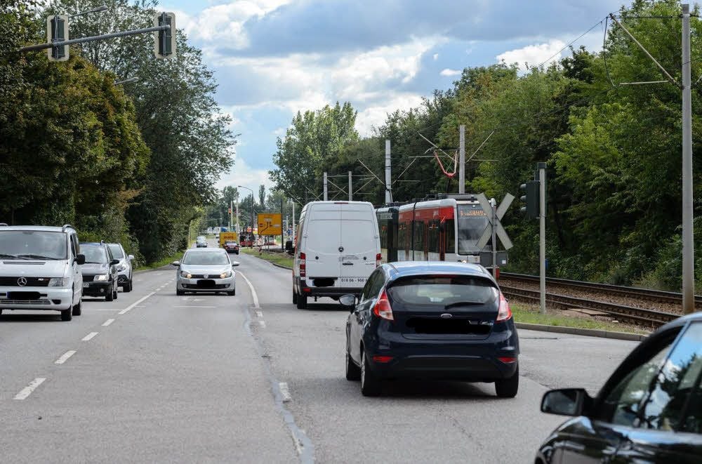 18.000 Autos fahren täglich über den Gimritzer Damm.