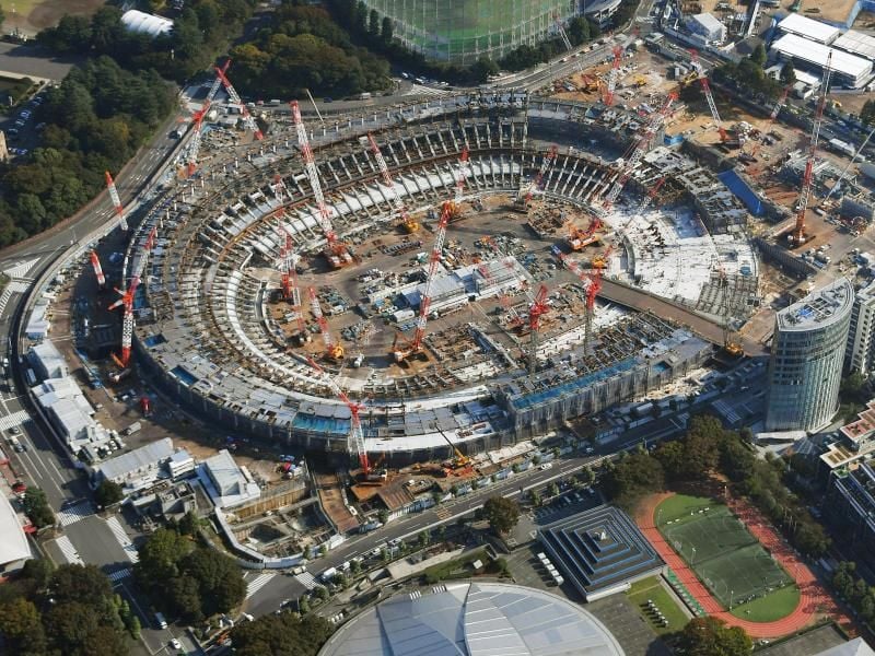 Das im Bau befindliche neue National Stadion in Tokio. In 1000 Tagen werden mehr als 10 Millionen Besucher aus aller Welt erwartet. Foto: kyodo