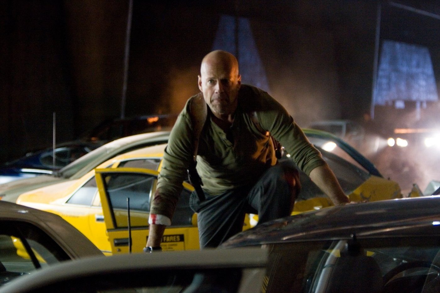 Eine Szene aus „Stirb langsam“ Teil 4 mit Bruce Willis