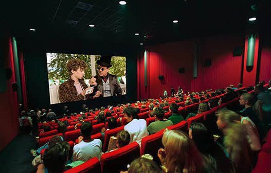 Im Kino in Aschersleben läuft die Neuverfilmung von „Timm Thaler oder das verkaufte Lachen“, Vorstellungen sind um 14.45 Uhr und um 17.15 Uhr.