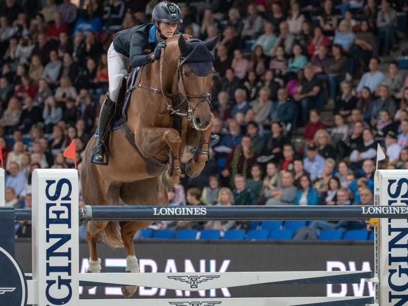 Simone Blum ist fehlerfrei in die deutsche Meisterschaft gestartet. Foto: Sebastian Gollnow