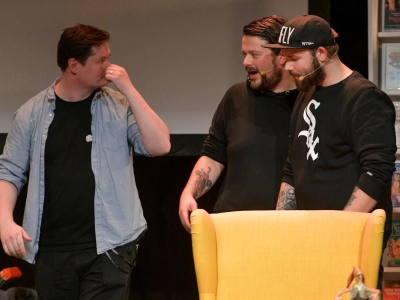 Das Podcast-Trio "Radio Nukular", Dominik Hammes (l-r), Christian Gürnth und Max Nachtsheim in Hamburg. Foto: Axel Heimken