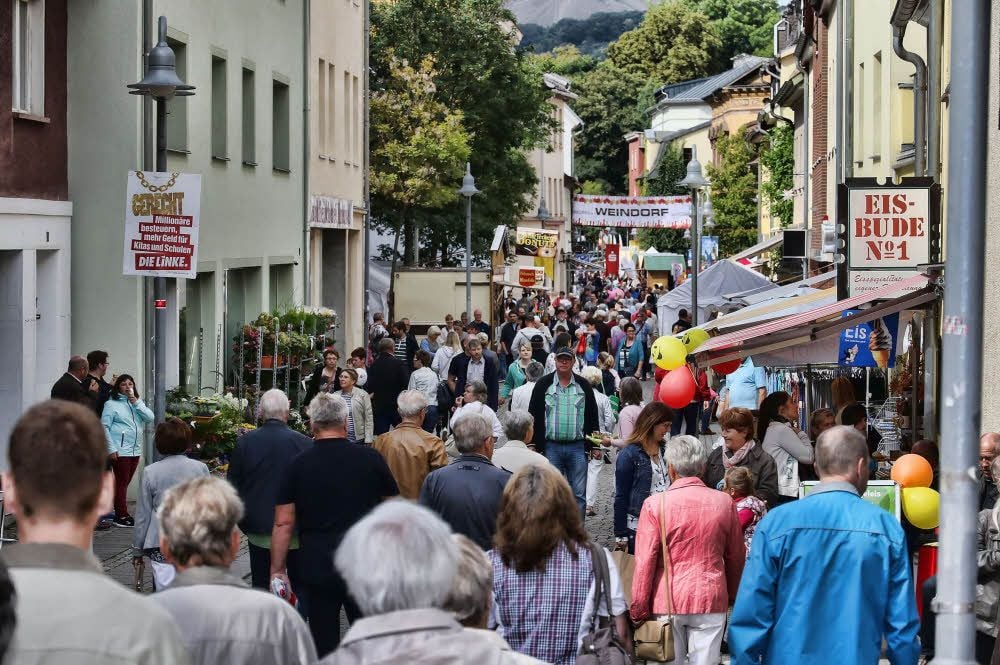 Volle Straßen zum Kobermännchenfest. Die Gäste genossen das Wochenende in der Innenstadt und an der Marienanlage.