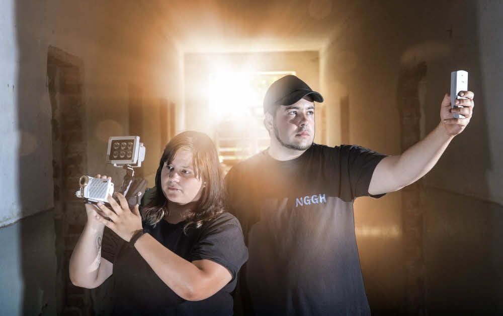 Susanne Schickedanz und David Krombholz sind zwei von drei Mitgliedern der „New Generation Ghosthunter“.