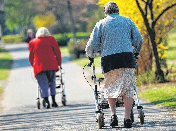 Frauen bekommen im Durchschnitt weniger Rente als Männer.