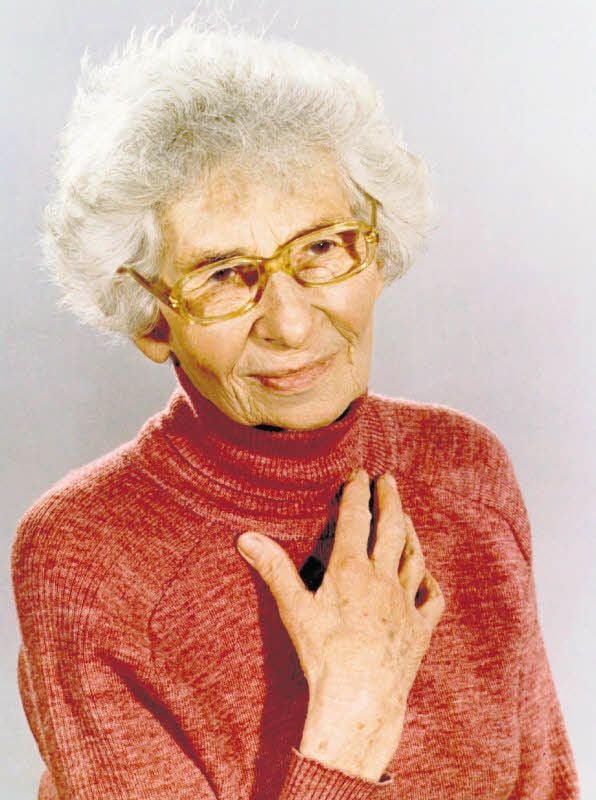 Ruth Werner hieß sie als Schriftstellerin. Ursula Beurton war ihr bürgerlicher Name. Nach der Wende schrieb sie: „Viele ... leben jetzt in tiefer Enttäuschung, wandten sich von allem ab, an das sie glaubten. Ich kann das nicht.“
