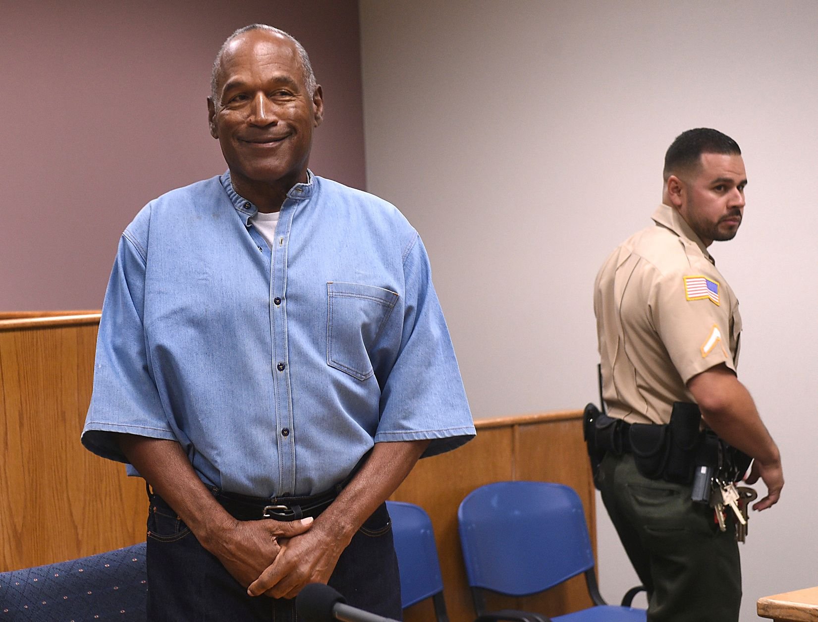 Der ehemalige amerikanische Football-Star, O.J. Simpson wird vorzeitig aus seiner Haft entlassen.