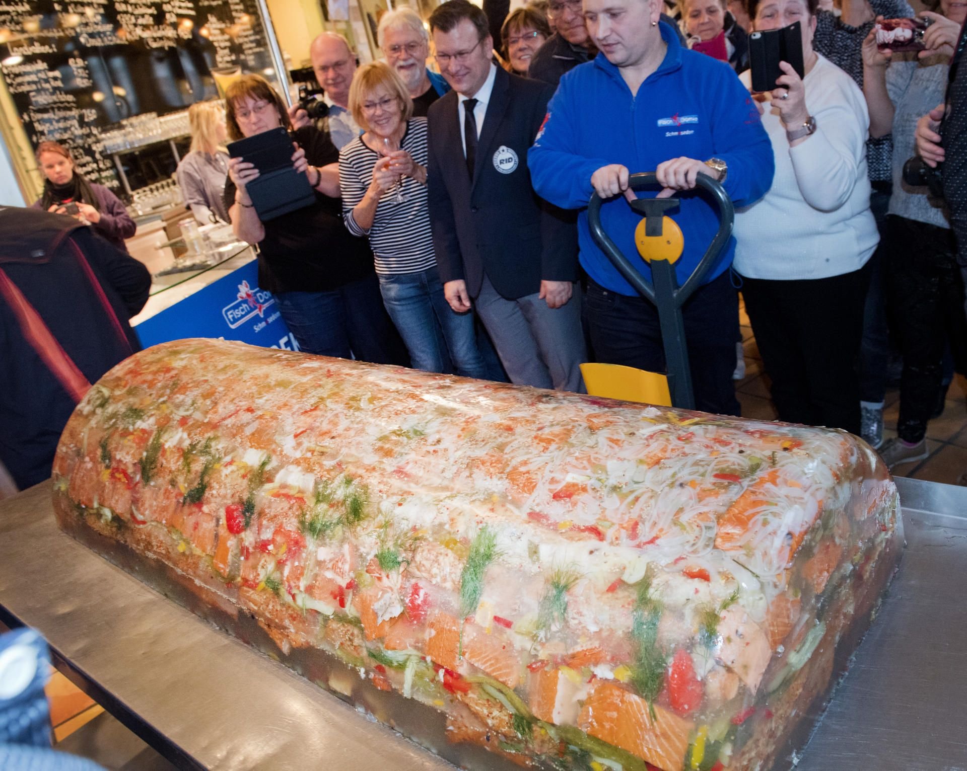 Die Sülze bringt 182,4 Kilogramm auf die Waage und erfüllt damit die Anforderungen vom «Rekord-Institut für Deutschland».