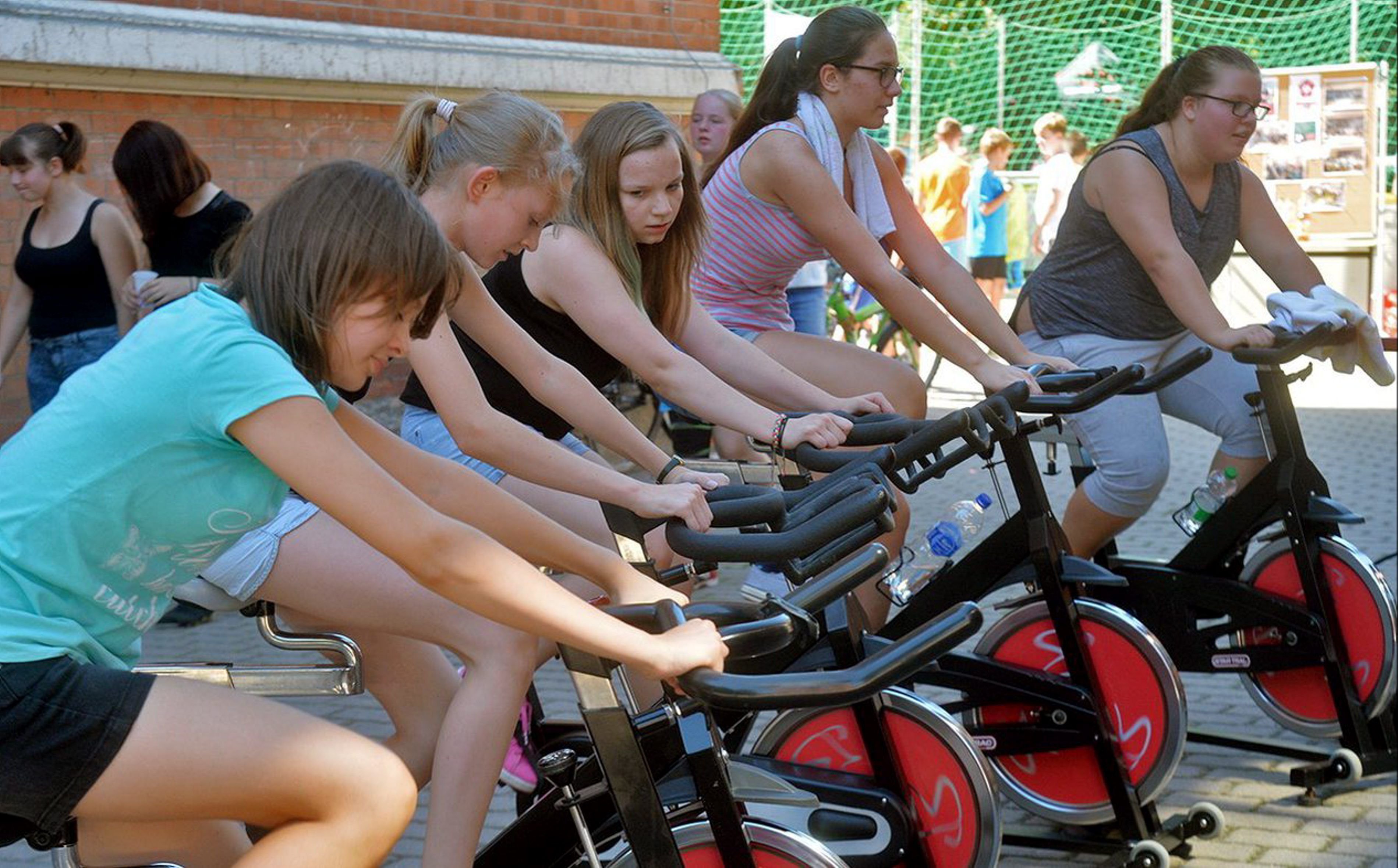 Verausgaben konnten sich die Jungen und Mädchen beim Spinning