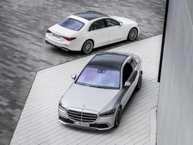Größer, intelligenter und sparsamer: Die S-Klasse ist das Topmodell im Limousinenprogramm der Stuttgarter und will Maßstäbe im Luxussegment setzen. Foto: Daimler AG/dpa-tmn