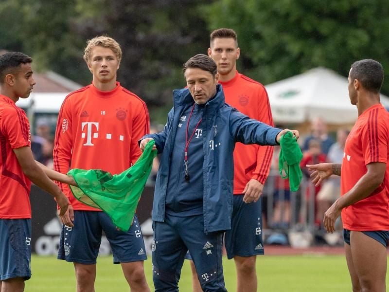 Niko Kovac muss gegen Cottbus nur auf Javi Martínez verzichten. Foto: Peter Kneffel