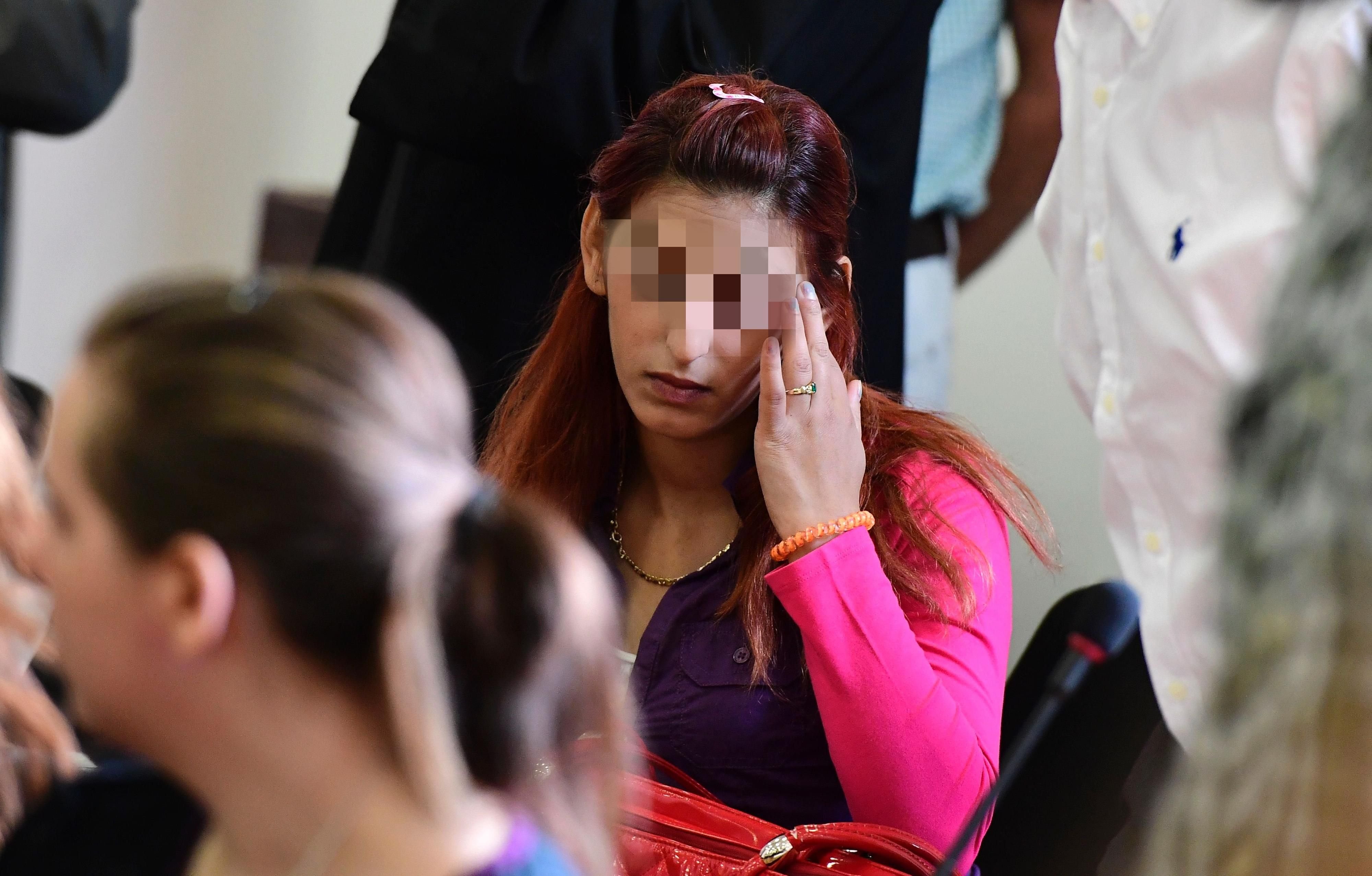 Aldiana J., die Mutter von Mohamed, bei der Urteilsbegründung vor Gericht.