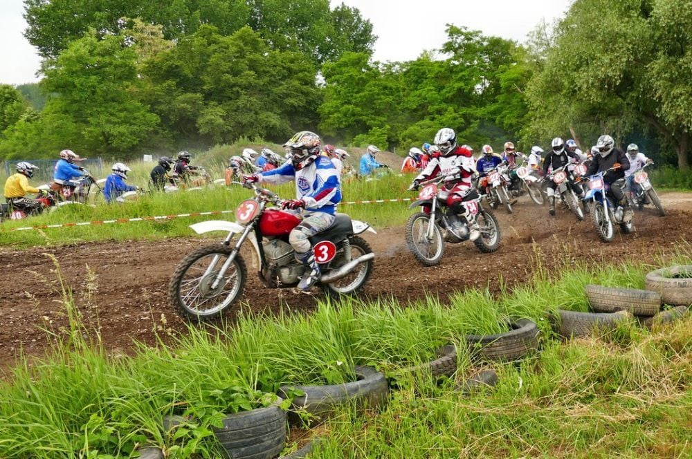 Seit ein paar Jahren finden wieder regelmäßig Rennen auf der Motocross-Strecke in Dieskau statt.