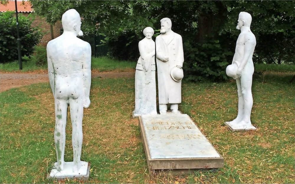 In Röcken wurde Nietzsche geboren, und hier ist auch seine Familie begraben.
