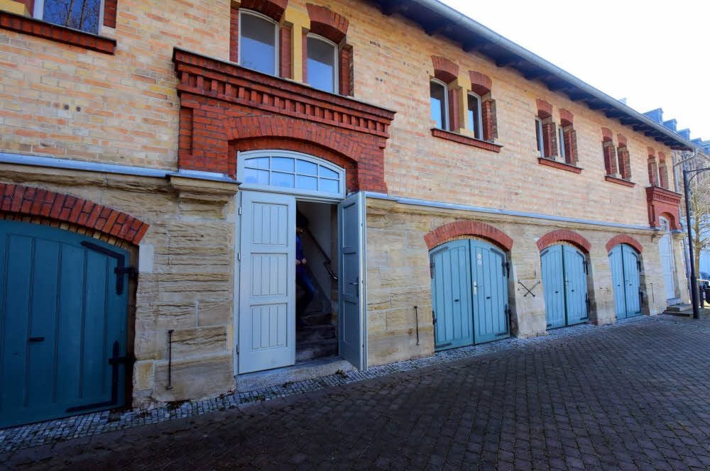 Heute wieder in gutem Zustand: das Latrinengebäude am Schloss.