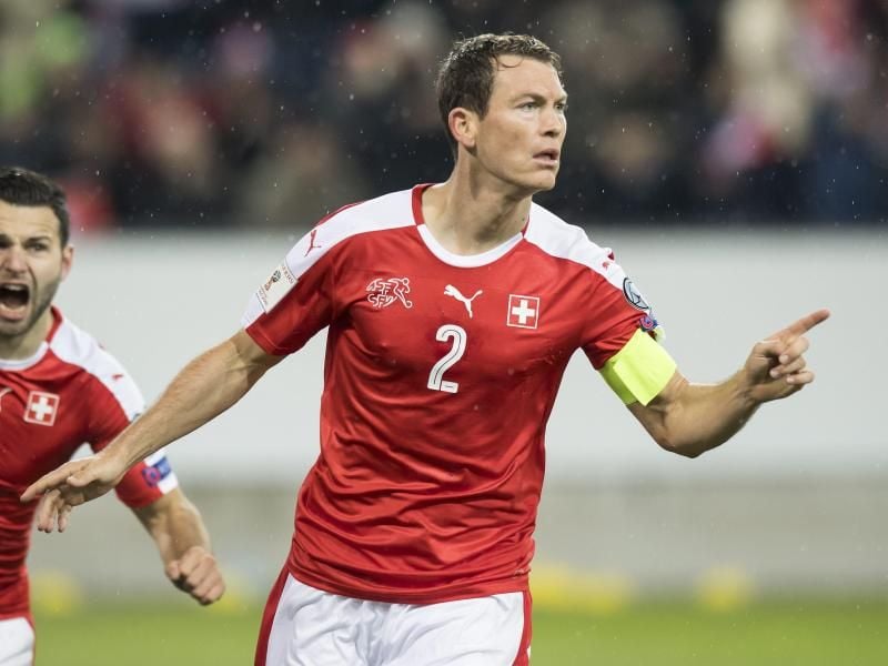 Der Schweizer Nationalspieler Stephan Lichtsteiner schließt sich zur kommenden Saison dem FC Arsenal an. Foto: Laurent Gillieron/KEYSTONE
