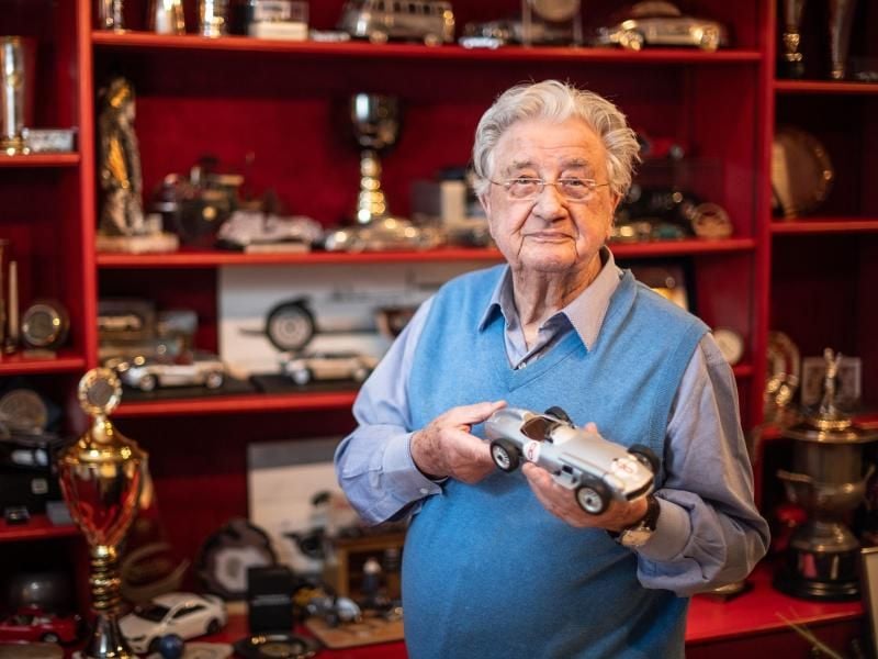 Der ehemalige Rennfahrer Hans Herrmann absolvierte in den 1950er Jahren 18 Grand Prix in der Formel 1. Foto: Fabian Sommer