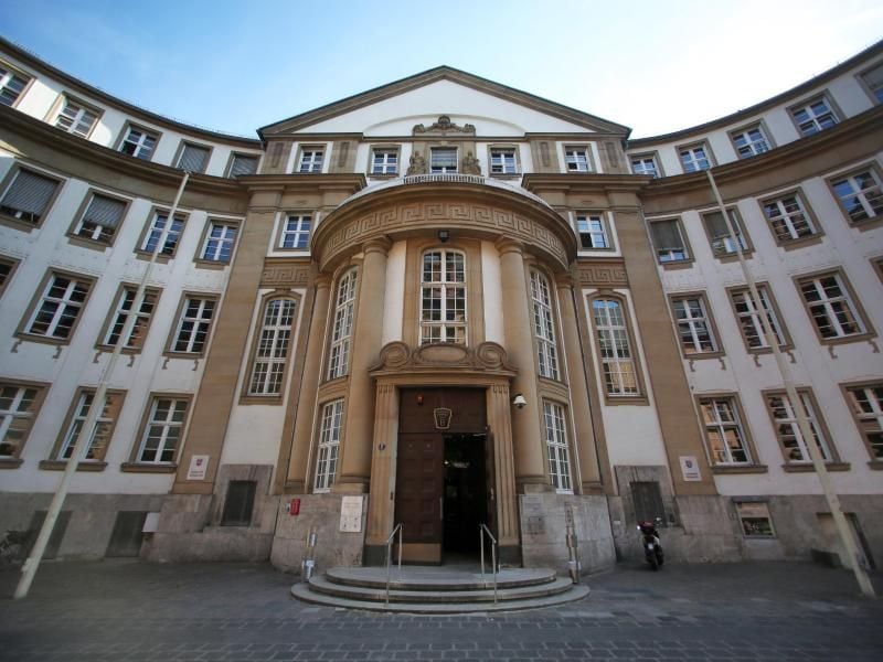 Das Landgericht und Amtsgericht in Frankfurt am Main. Foto: Fredrik von Erichsen/dpa/Archivbild