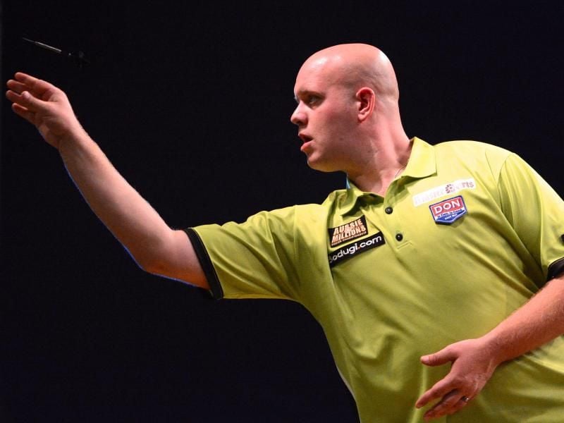 Michael van Gerwen gewann die Darts-Champions-League. Foto: Dean Lewins/epa/dpa