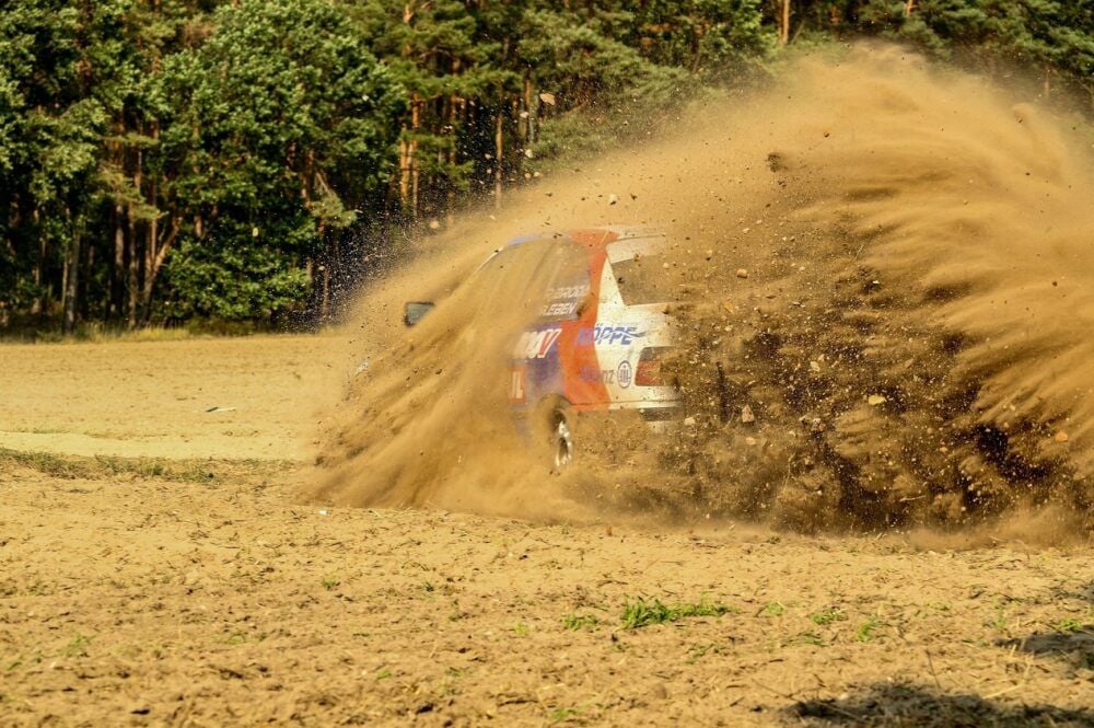 Nicht nur das Rallye-Team Broda/Eben wirbelte viel Staub auf.
