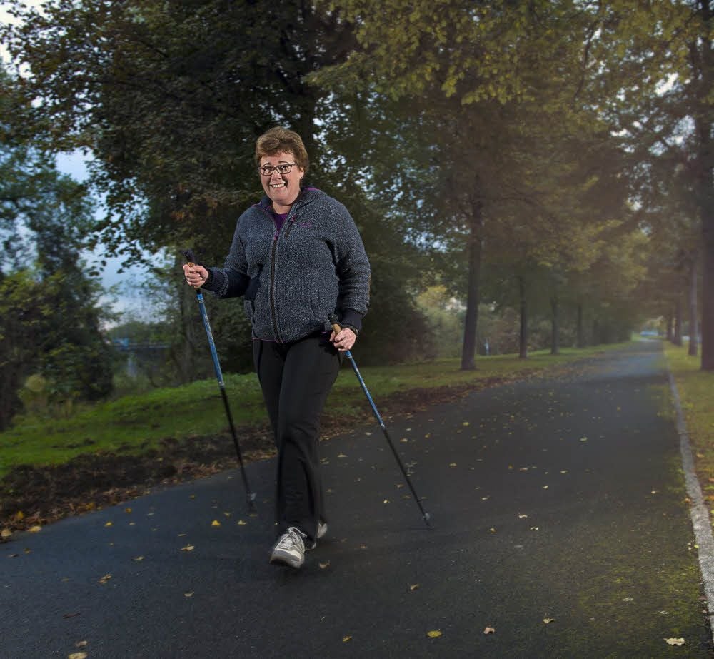Ministerin Petra Grimm-Benne bedauert, dass sie nicht öfter Zeit für das Nordic Walking hat.