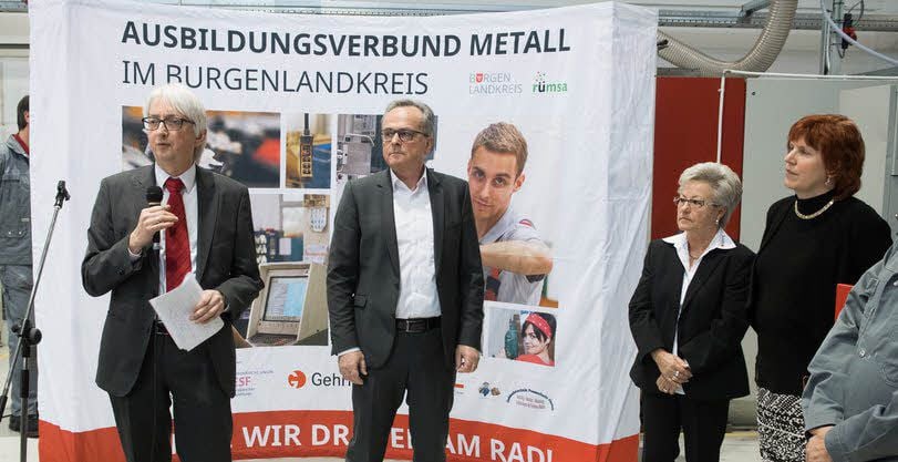Zur Eröffnung des Ausbildungsverbundes Metall bei Gehring Naumburg (v.l.): Wolfgang Beck, Gerhard Simon, Petra Reinsberger, Marion Zimmermann.
