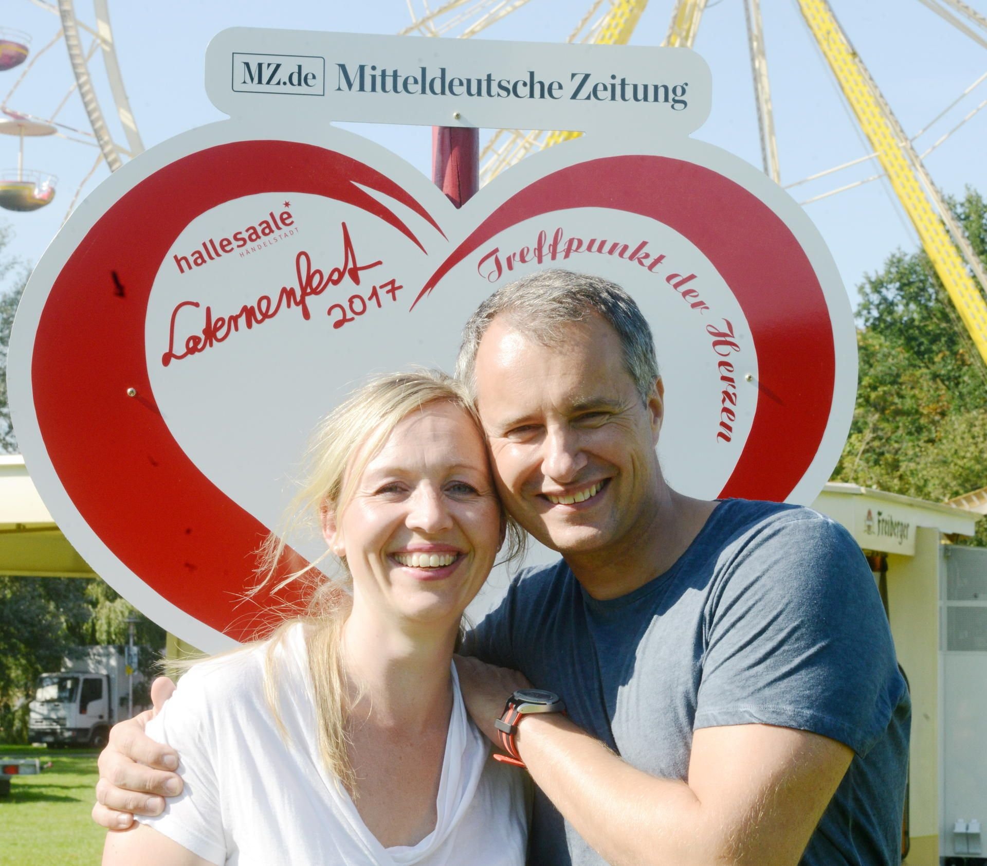 Herz-Aktion der MZ: Lassen Sie sich am Samstag von 13 bis 17 Uhr am Riesenrad kostenlos fotografieren.