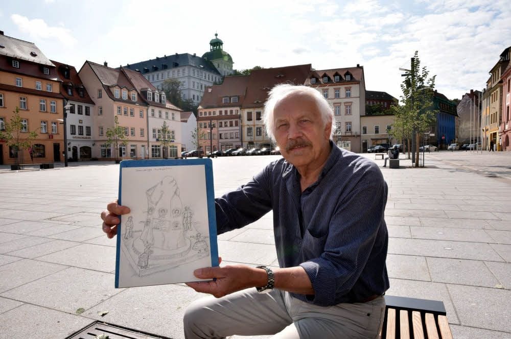 Ein Sandsteinfelsen, der auf dem Markt an Persönlichkeiten der Stadt erinnert: Eine Skizze hat Buchautor Otto Klein schon mal entworfen.