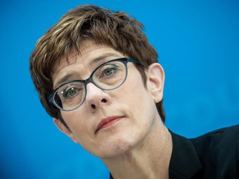 Annegret Kramp-Karrenbauer, Bundesvorsitzende der CDU, spricht bei einer Pressekonferenz nach der zweitägigen Klausur des CDU Bundesvorstands. Foto: Michael Kappeler