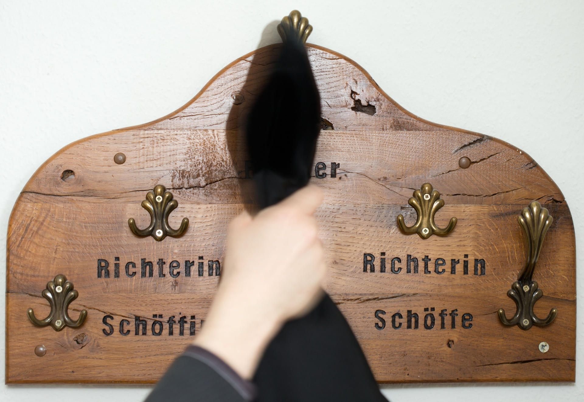Das Land Sachsen-Anhalt sucht für seine Strafgerichte in diesem Jahr 2500 Schöffen.
