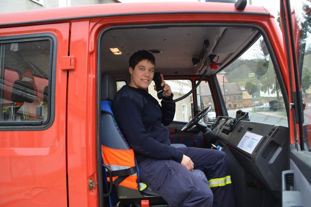 Christiane Winckelmann leitet künftig nicht nur die Feuerwehr in Goldschau, sondern auch die Ortsfeuerwehren in Waldau und Haardorf.